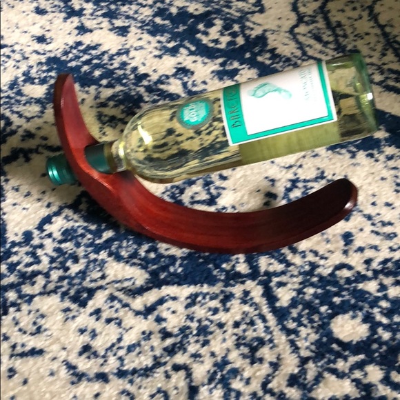 Wooden wine bottle holder - Picture 1 of 4